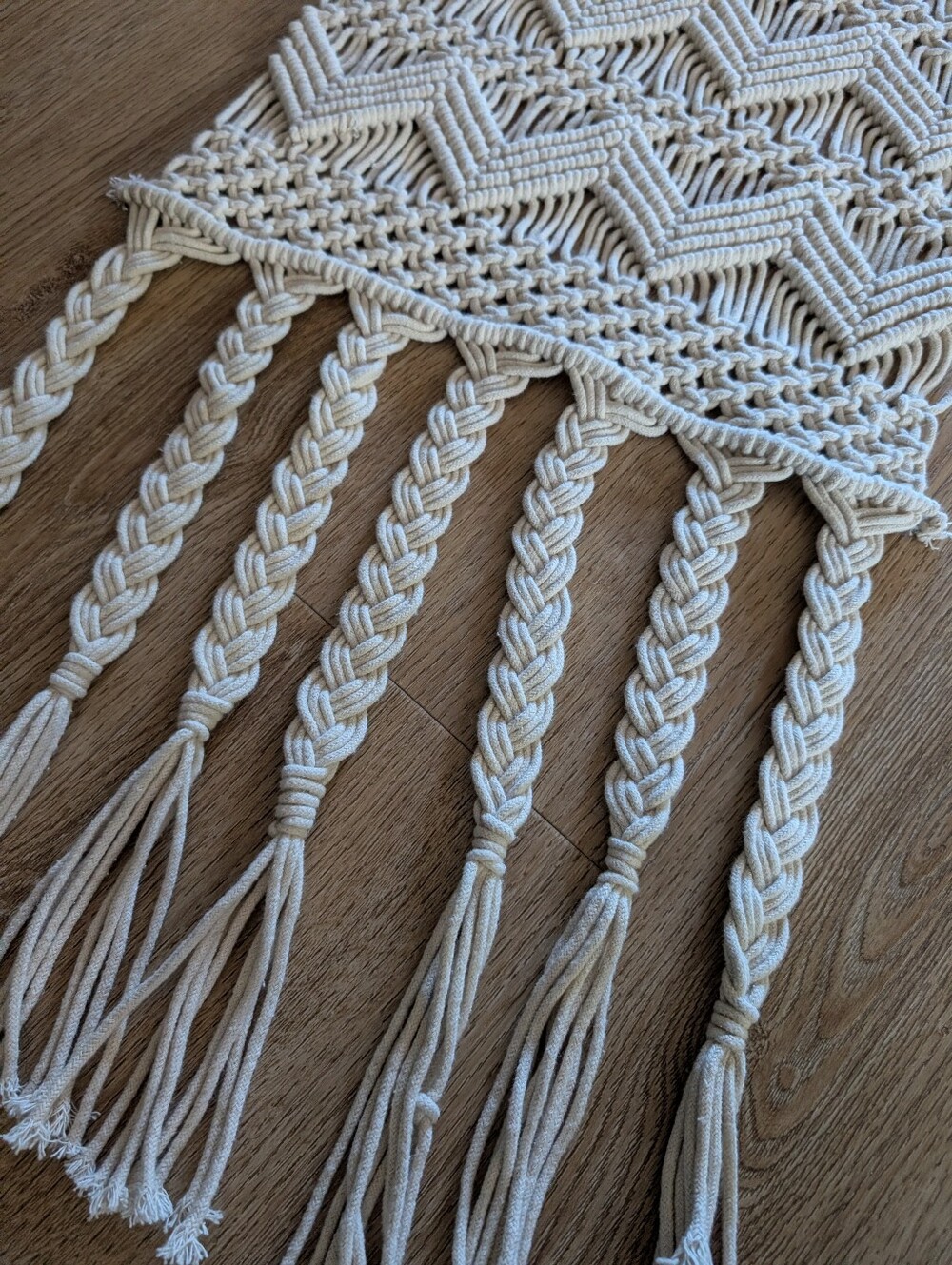 Jute Macrame Table Runner - Picture 4 of 6